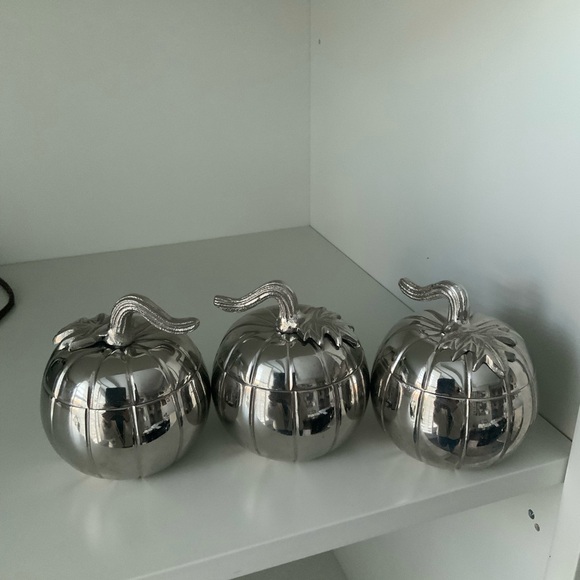 Vintage Retired BATH & BODY WORKS Silver Metal Pumpkin Candle Containers Lid X 3 - Picture 16 of 16